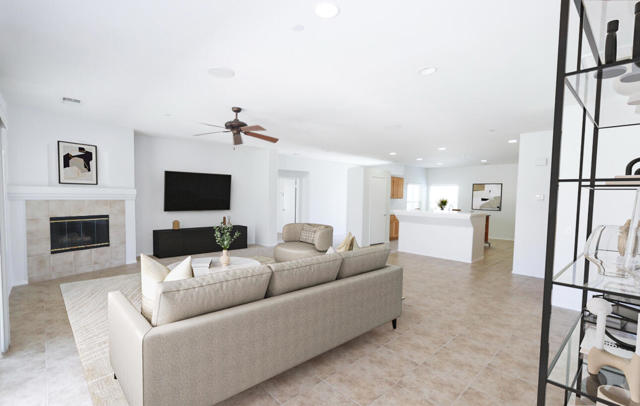 3713 Vista Verde, Palm Springs CA: https://media.crmls.org/mediaz/287b9b45-5445-4322-959d-ffb651650ae7.jpg