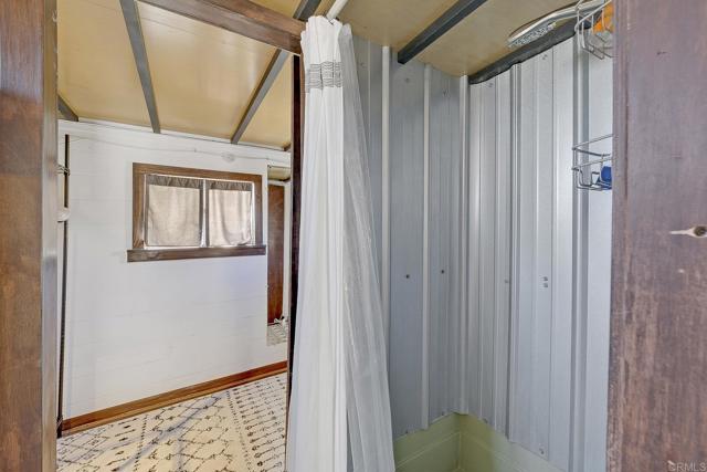 929 Chumash Trail, Vista CA: https://media.crmls.org/mediaz/287b9e79-04f6-48f6-acf2-5ab894d4a052.jpg
