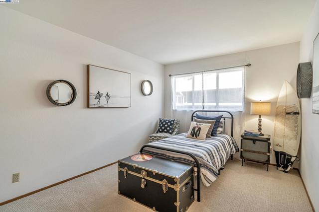 801 E Angela St, Pleasanton CA: https://media.crmls.org/mediaz/287c1509-a3ae-4e69-8467-668b8427ec76.jpg