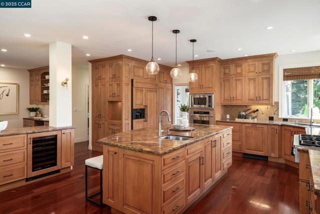 129 Alta Vista Way, Danville CA: https://media.crmls.org/mediaz/287e0006-8802-4020-96d0-f13d0fcfb330.jpg