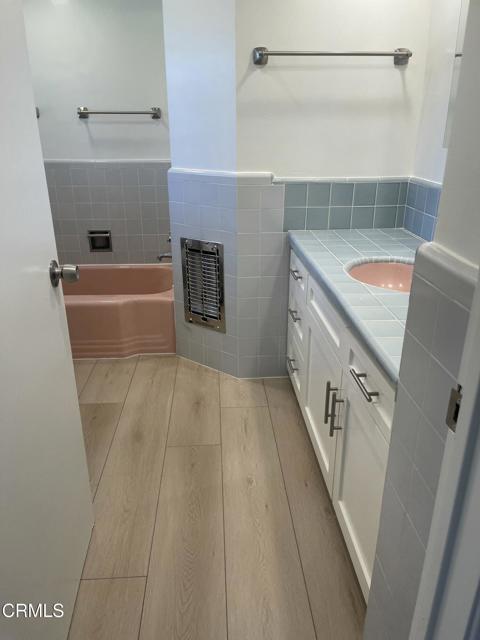1155 S Orange Grove Boulevard, Pasadena CA: https://media.crmls.org/mediaz/287e5ad7-140e-46c3-bd9c-6d805c19dd0b.jpg