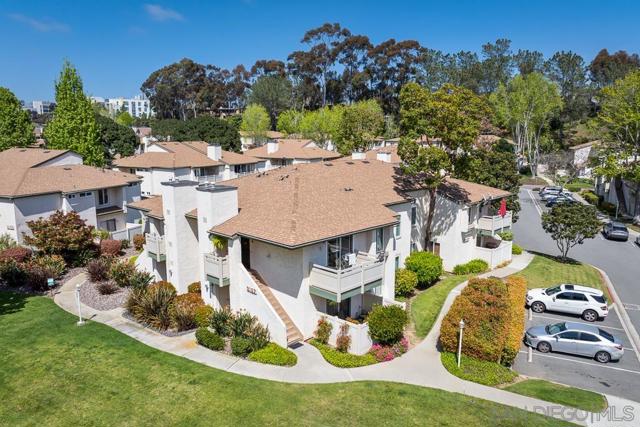 3157 Evening Way, La Jolla CA: https://media.crmls.org/mediaz/287e92f4-4ac7-4a99-9430-1cf84d71e408.jpg