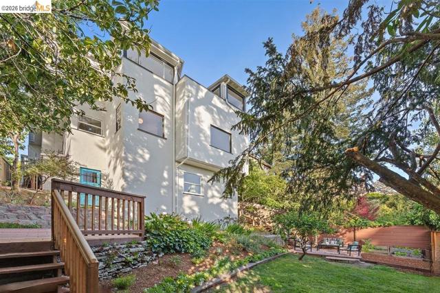 Image 48 of 54 For 450 Vermont Ave