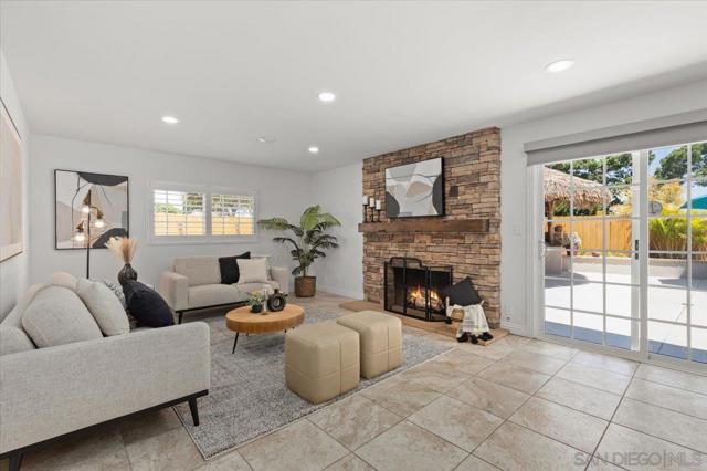5865 Snowbond Ct, San Diego CA: https://media.crmls.org/mediaz/287f5c6e-1ee4-4b31-96b4-8eb11a251f60.jpg
