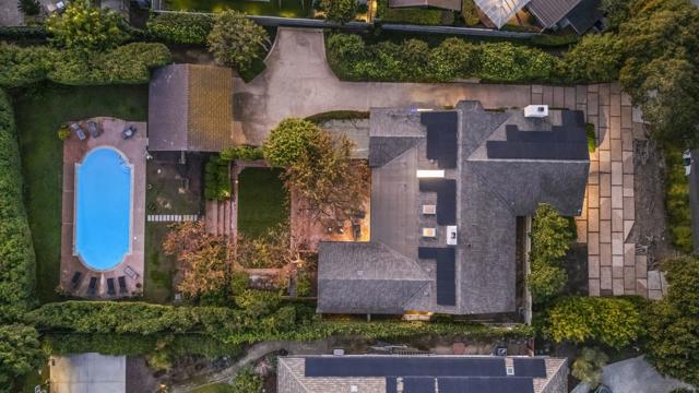 2315 Avenida De La Playa, La Jolla CA: https://media.crmls.org/mediaz/287f93b9-ed88-4d6c-b30f-b8e41294ad52.jpg