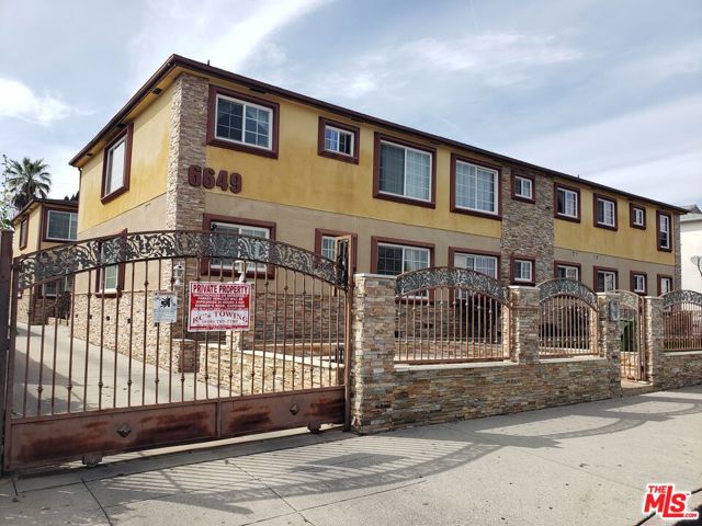 6649 Sepulveda Boulevard, Van Nuys CA: https://media.crmls.org/mediaz/2880078d-f7b7-4c1c-8479-6bd46979e0fd.jpg