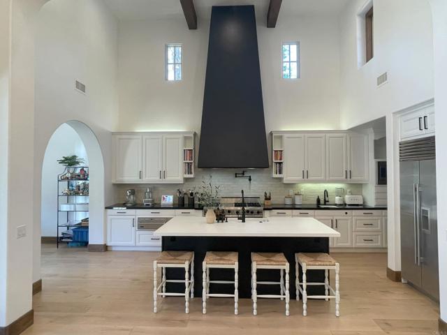 Detail Gallery Image 8 of 29 For 7083 Calle Portone, Rancho Santa Fe,  CA 92091 - 3 Beds | 3/1 Baths
