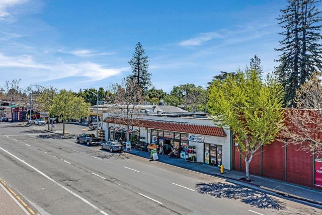 3876 3876 El Camino Real, Palo Alto CA: https://media.crmls.org/mediaz/2880dcce-525d-4154-9328-1b31fdab2a09.jpg