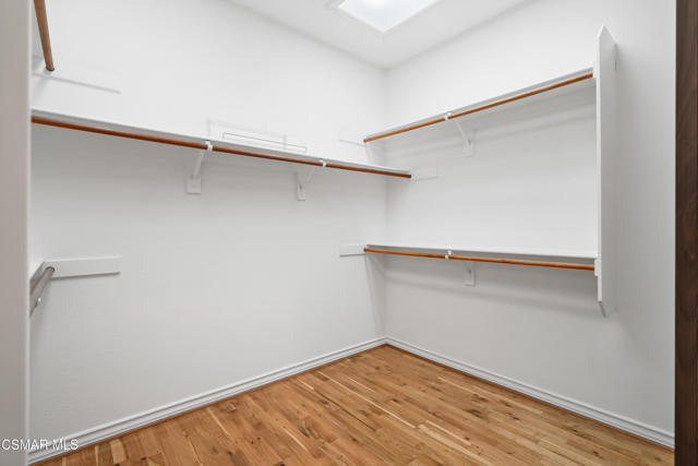 657 Via Vista Vista, Newbury Park CA: https://media.crmls.org/mediaz/288136d1-4c7b-4a18-9028-3dc184201700.jpg