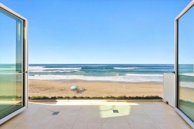 Detail Gallery Image 30 of 57 For 3709 Ocean Front Walk, San Diego,  CA 92109 - 3 Beds | 3/1 Baths
