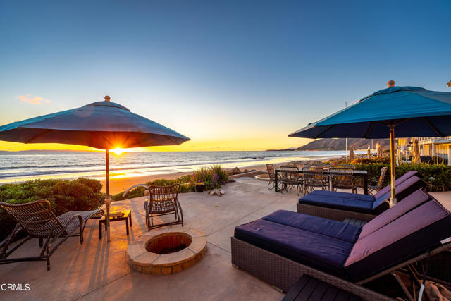 2956 Solimar Beach Drive Drive, Ventura CA: https://media.crmls.org/mediaz/2882842b-1c7c-4bff-8c83-03a963e19c14.jpg