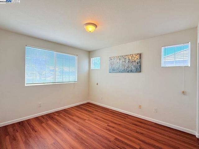 1322 Emerson Dr, Pittsburg CA: https://media.crmls.org/mediaz/28835a2e-5c0c-470b-baec-c1c80b15c1f8.jpg