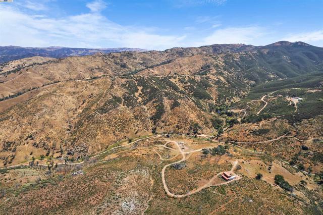 11821 Del Puerto Canyon Rd, Livermore CA: https://media.crmls.org/mediaz/2883af3c-aedd-4eae-ae0d-9ea285030d0c.jpg