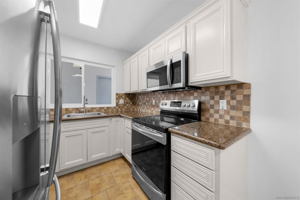 1030 Robinson Ave - photo 3