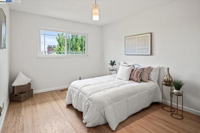 3554 Arcadian Ct, Castro Valley CA: https://media.crmls.org/mediaz/288433b9-42b1-4006-a1ce-a267e7164669.jpg