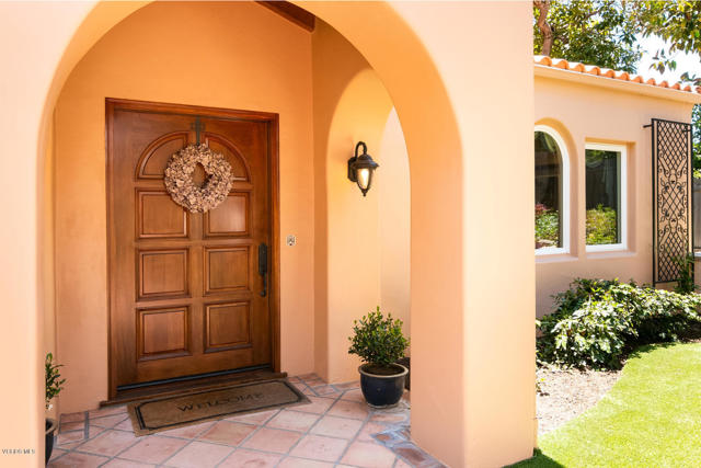 2167 Palomar Avenue, Ventura CA: https://media.crmls.org/mediaz/2885f91b-44bd-4310-a1e5-929749e11beb.jpg