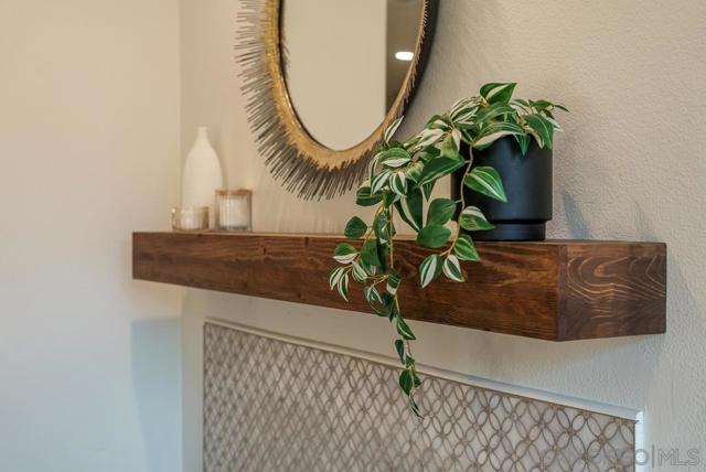 15820 Paseo Del Sur, San Diego CA: https://media.crmls.org/mediaz/28860d05-d9fd-41ec-a8d6-e86c2f94d5df.jpg