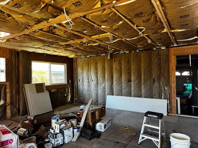 3250 Sylvan Drive, San Jose CA: https://media.crmls.org/mediaz/28861685-94d1-4538-a1a0-de838224bda6.jpg
