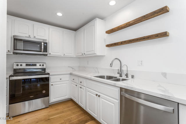 Detail Gallery Image 10 of 43 For 4944 Maytime Ln, Culver City,  CA 90230 - 3 Beds | 2 Baths