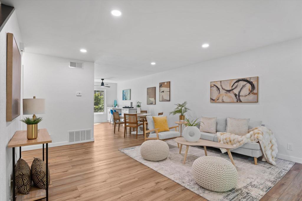 1762 Locust - photo 3