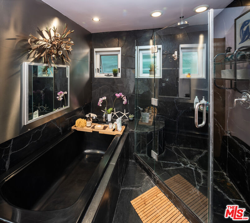 MLS #25621947 image #16