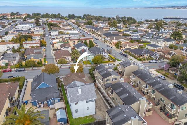739 W Franklin Street, Monterey CA: https://media.crmls.org/mediaz/2887fe79-e013-45f7-8251-a2ab4a307c99.jpg