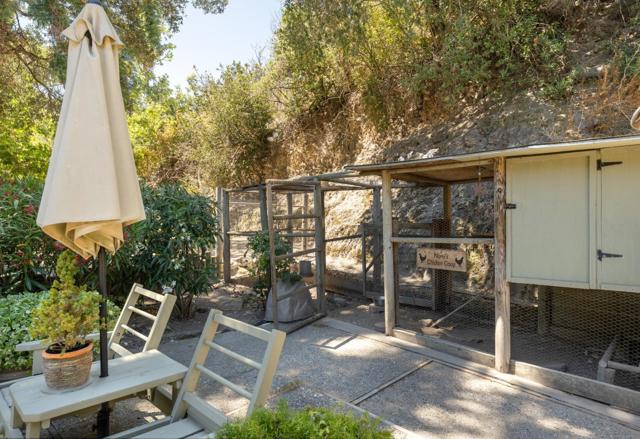 53 Southbank Road, Carmel Valley CA: https://media.crmls.org/mediaz/28895e7c-e11c-446b-a53c-4cf00c9e7023.jpg
