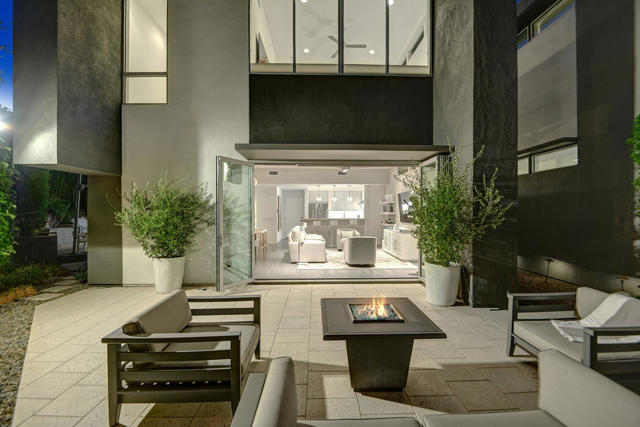 329 Goleta Way, Palm Springs CA: https://media.crmls.org/mediaz/2889be1c-6443-4b97-abc4-7fd825cdc4be.jpg