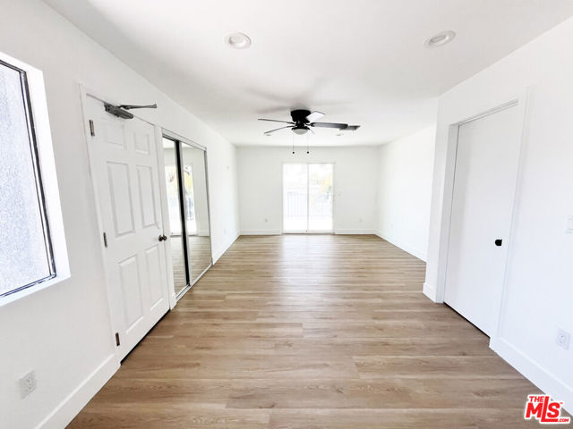 4180 Marlton Avenue, Los Angeles CA: https://media.crmls.org/mediaz/2889ed5e-c5cf-4223-a87d-f25603b1e7a6.jpg