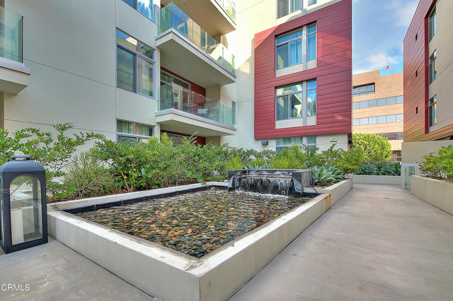 Detail Gallery Image 10 of 56 For 133 S Los Robles Ave #205,  Pasadena,  CA 91101 - 2 Beds | 2 Baths