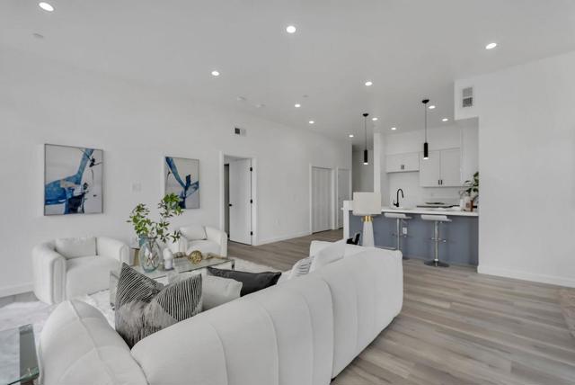 889 McLellan Drive, South San Francisco CA: https://media.crmls.org/mediaz/288be193-d7eb-4342-848d-1595807b0159.jpg