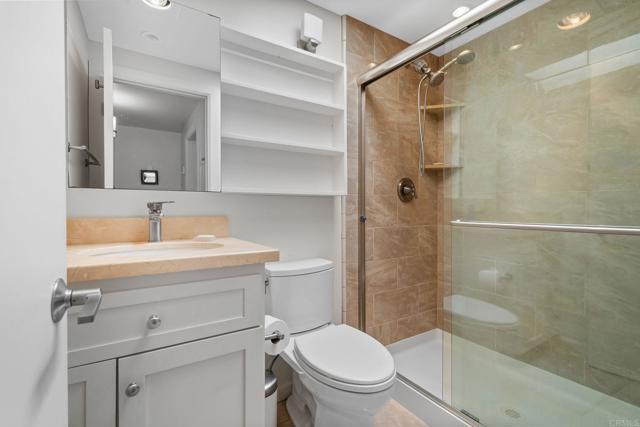 Detail Gallery Image 20 of 44 For 7209 Draper, La Jolla,  CA 92037 - 3 Beds | 3 Baths