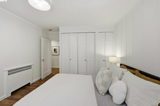 44 Highgate Rd, Kensington CA: https://media.crmls.org/mediaz/288bf63d-6839-41e1-b752-aa8fd32b8dc0.jpg