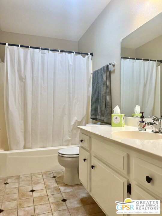1816 N Mira Loma Way, Palm Springs CA: https://media.crmls.org/mediaz/288d1847-da4d-4c89-ae30-70148eca6711.jpg