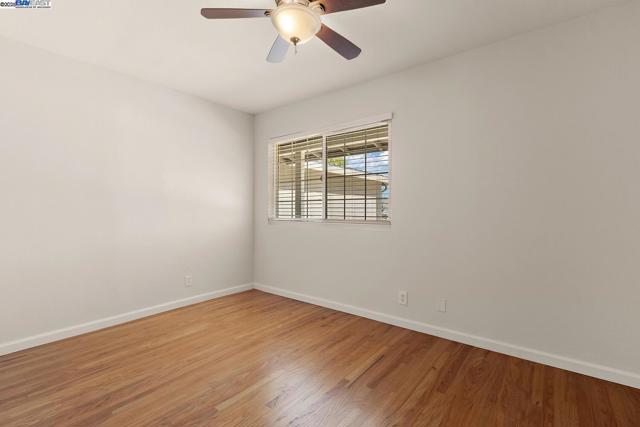 5221 Roxanne Ct, Livermore CA: https://media.crmls.org/mediaz/288d1eed-25fc-4aee-8352-1eb63aaec6ad.jpg