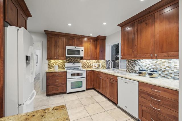 881 Richmond Avenue, San Jose CA: https://media.crmls.org/mediaz/288d522b-6cd8-457b-8db3-9874be2802ff.jpg