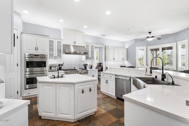 12428 Palmer Drive, Moorpark CA: https://media.crmls.org/mediaz/288d78ca-3c43-4b40-bf64-da5e2729ec39.jpg