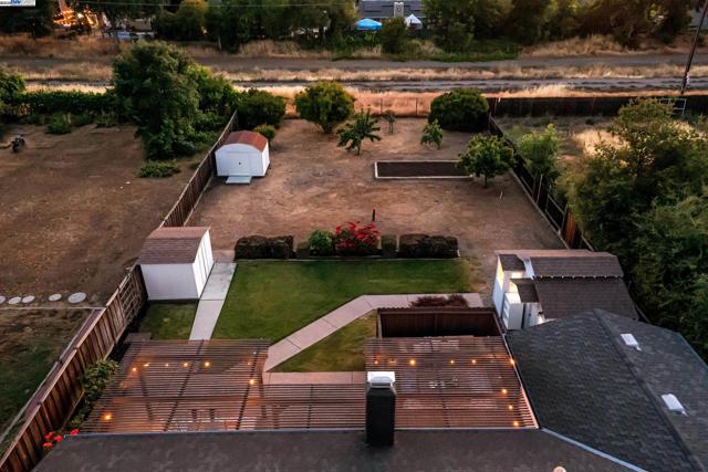 613 Joyce St, Livermore CA: https://media.crmls.org/mediaz/288ddc37-bec8-4d46-8fcf-ca096f80df4b.jpg