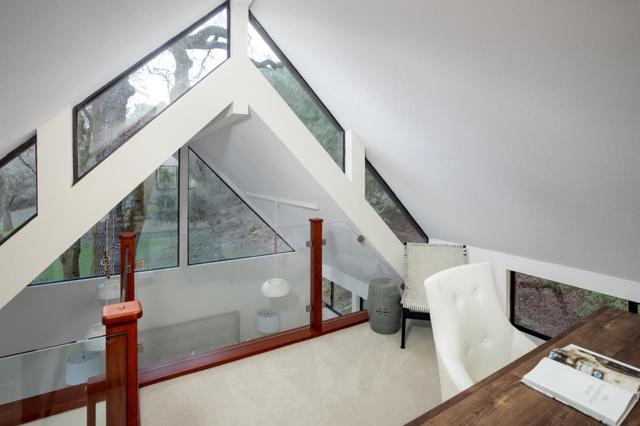 23200 Encinal Court, Los Altos Hills CA: https://media.crmls.org/mediaz/288e110c-3cc6-4842-b804-5ca16bb8ae1c.jpg