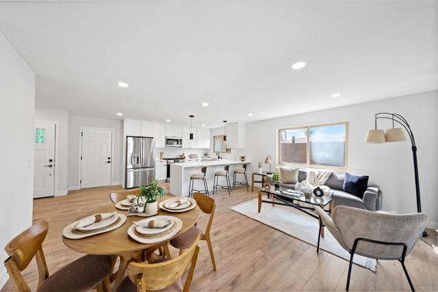 9121 Heatherdale Street, Santee CA: https://media.crmls.org/mediaz/288e1ff9-1987-4cb6-9955-f2f516bb9f25.jpg