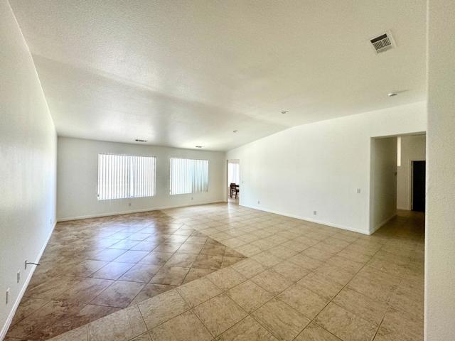 80625 Virginia Avenue, Indio CA: https://media.crmls.org/mediaz/288e785e-f724-4a04-97e6-e62b7894f820.jpg