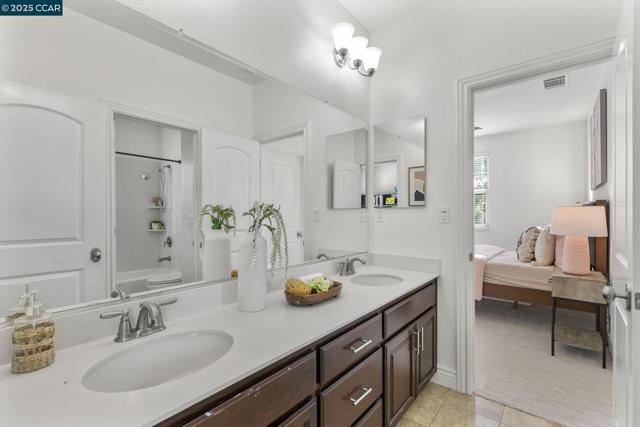 7509 Balmoral Way, San Ramon CA: https://media.crmls.org/mediaz/289031ea-3a3f-4fea-9fc9-7bf3efd3674c.jpg
