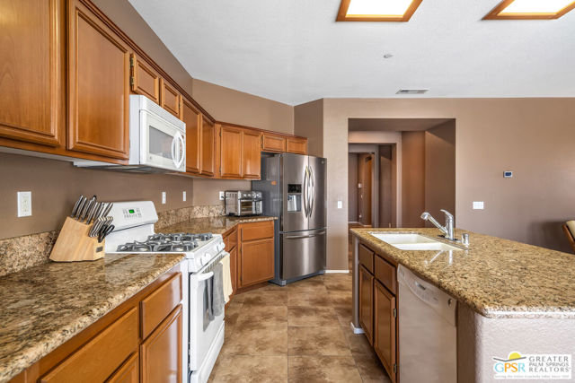 1238 Vista Sol, Palm Springs CA: https://media.crmls.org/mediaz/2890d6ca-11cb-48de-b996-cb1433474559.jpg