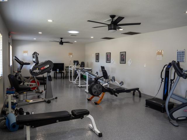 156 Dogwood Pl, San Ramon CA: https://media.crmls.org/mediaz/2890f57f-a1aa-49eb-904a-a1faf572dd6a.jpg