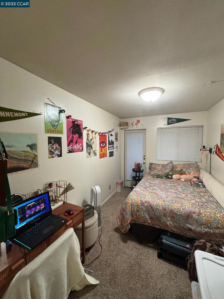 https://media.crmls.org/mediaz/28924e6d-aa26-48be-a9c0-cd235c08b6b4.jpg?preset=X-Large