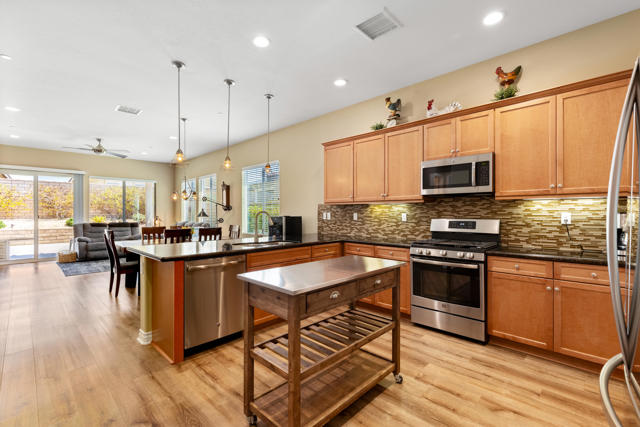 43606 Treviso Drive, Indio CA: https://media.crmls.org/mediaz/28925135-22cc-47c8-b283-af74ddbbed66.jpg