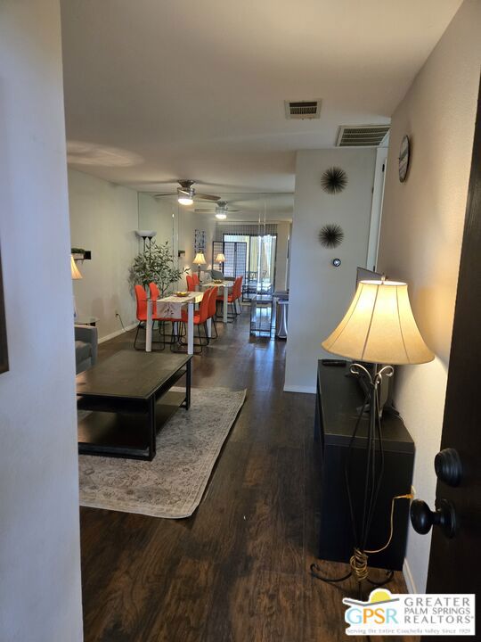 2810 N Arcadia Court, Palm Springs CA: https://media.crmls.org/mediaz/289320df-8170-410c-8fde-02390ed6412c.jpg