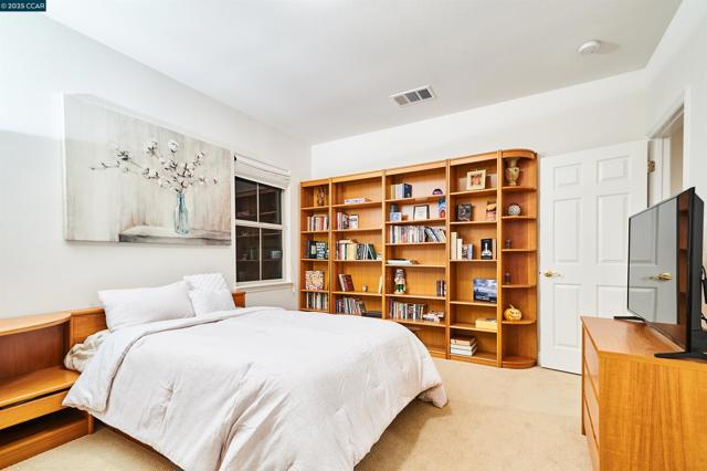 135 Diablo Ranch Ct, Danville CA: https://media.crmls.org/mediaz/289327a7-96f1-4508-b621-3d876f1c62e4.jpg