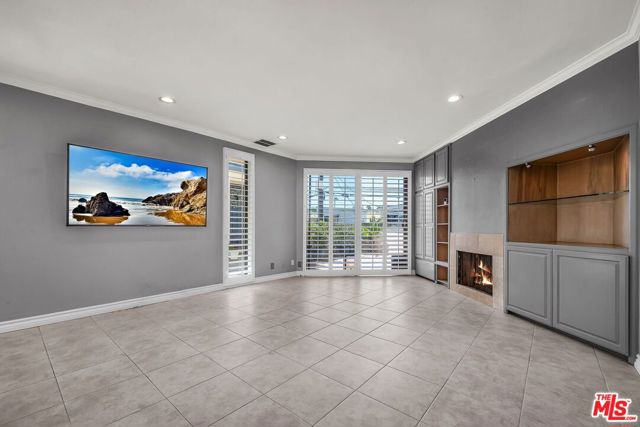 7301 Vista Del Mar, Playa del Rey CA: https://media.crmls.org/mediaz/2893f235-d051-4f7d-8bcf-4321359b7915.jpg