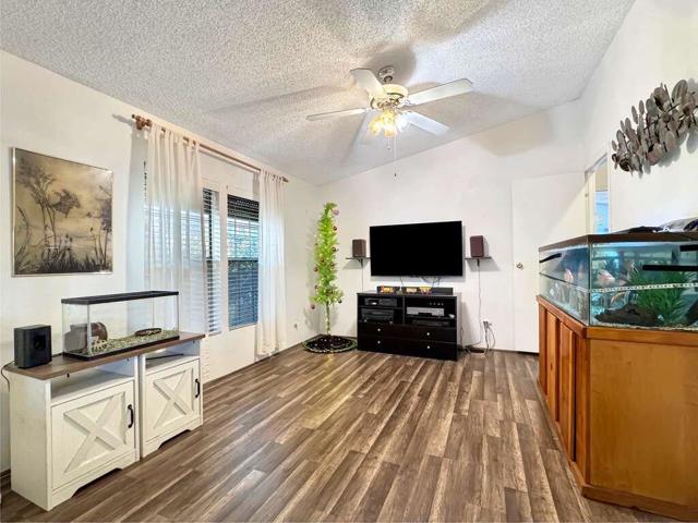 81713 San Cristobal Avenue, Indio CA: https://media.crmls.org/mediaz/28940603-5622-438a-b890-ee13373a48e4.jpg